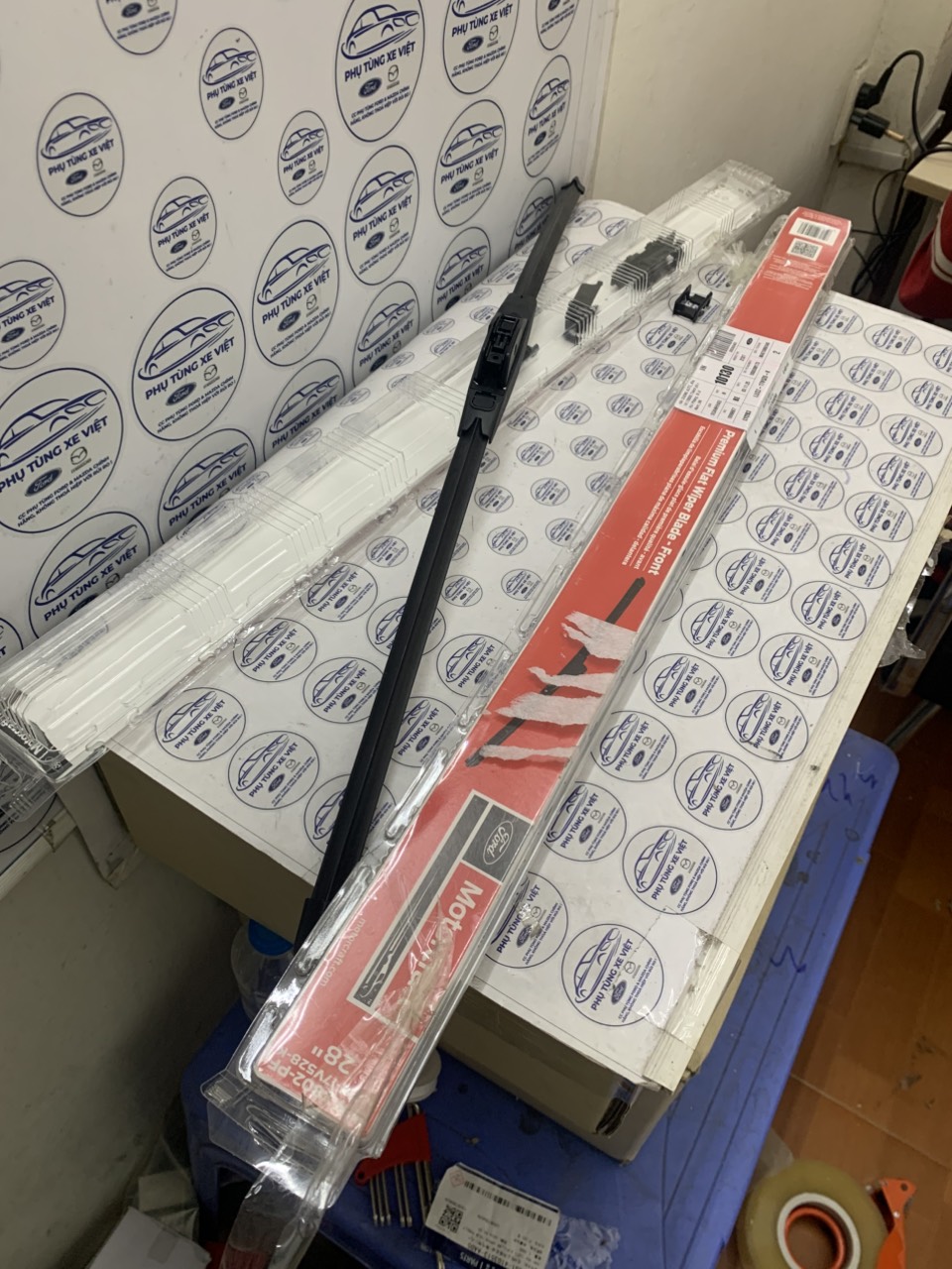 Gạt mưa trước Ford Focus 2015 16 17 18 19 LU2Z17V528K BM5Z