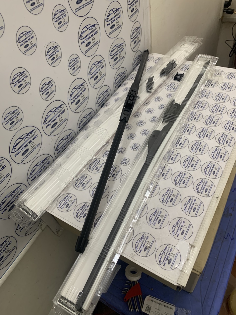 Gạt mưa trước Ford Focus 2015 16 17 18 19 LU2Z17V528K BM5Z