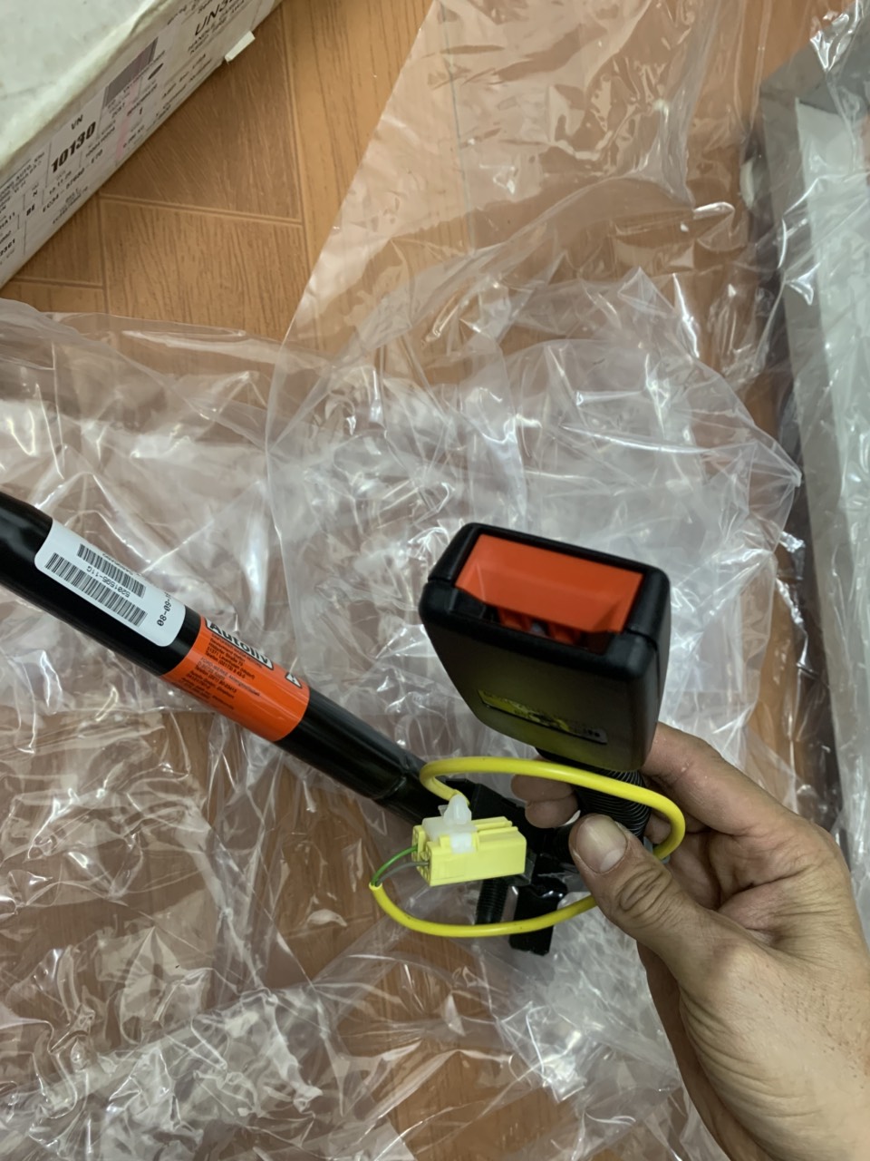 Khóa dây đai an toàn trước Ford Escape EC3457680E70