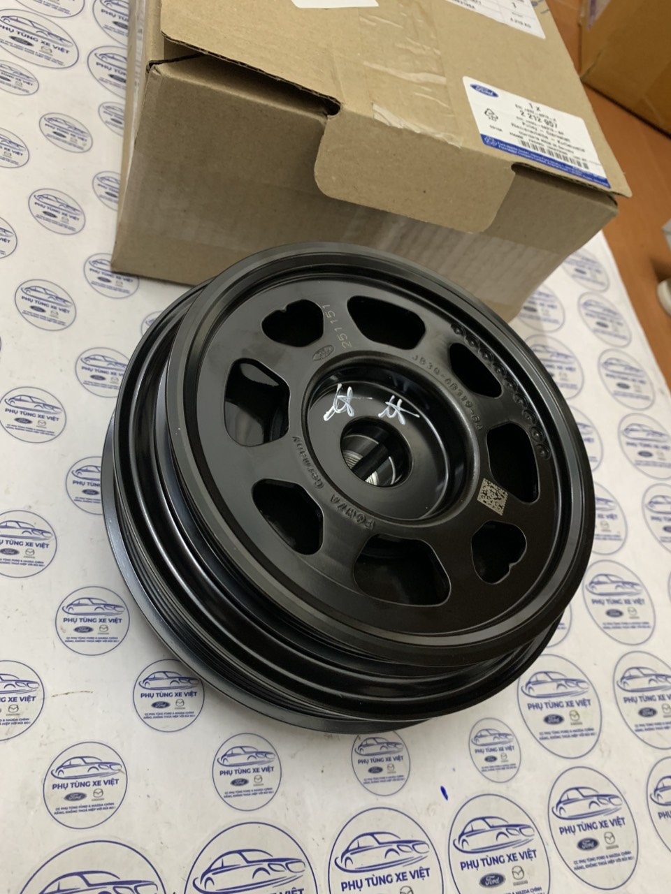 Puly trục cơ Ford Ranger 2.0 2018 19 20 21 JB3Q-6B319-BA