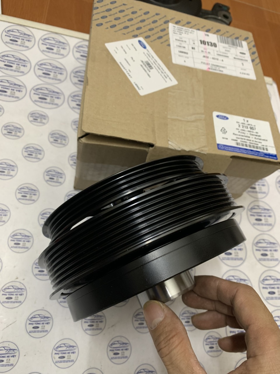 Puly trục cơ Ford Ranger 2.0 2018 19 20 21 JB3Q-6B319-BA