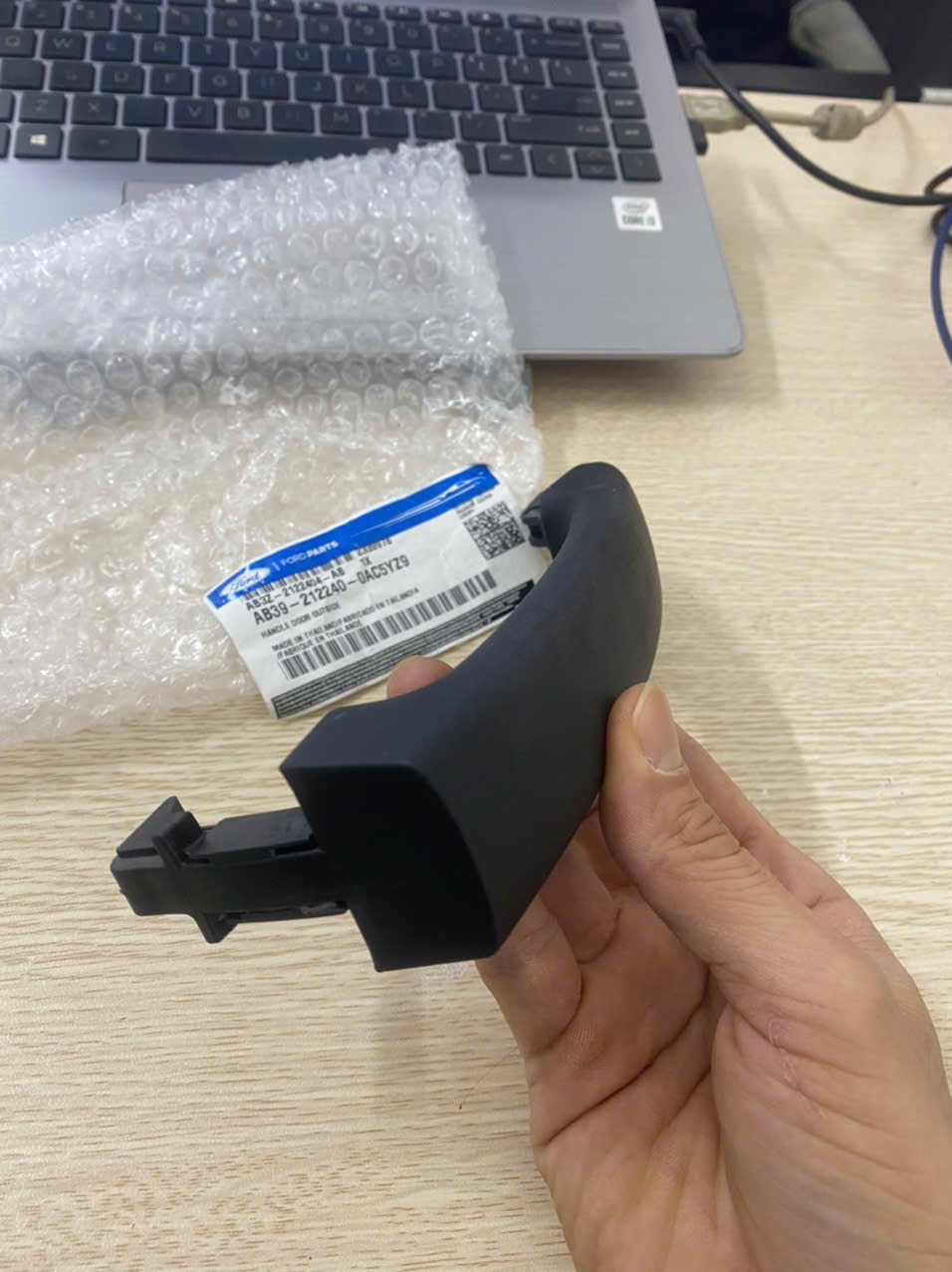 Tay mở cửa ngoài Ford Ranger 2013 4 5 6 7 8 9 AB3Z2122404AB