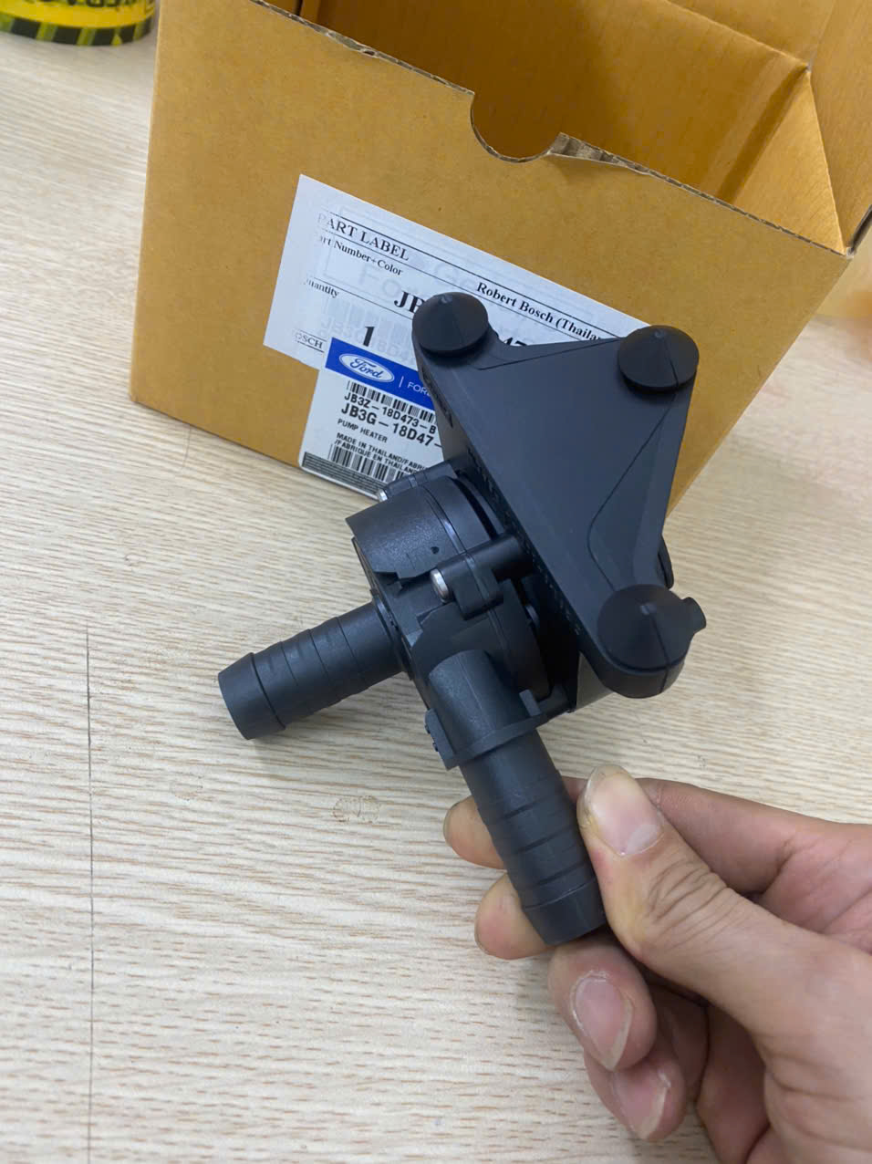 Bơm nước làm mát Ford Ranger 2022 3 4 5 6 JB3G-18D473-AB