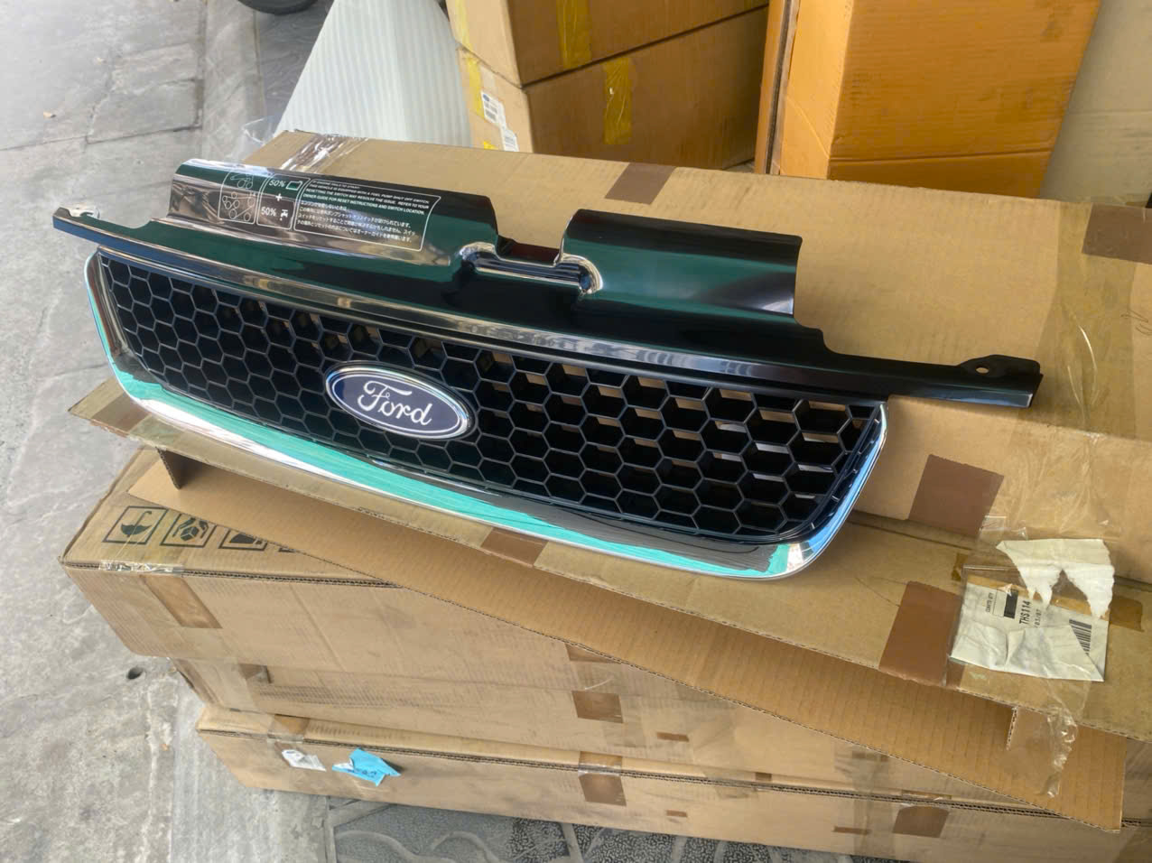 Ca lăng Ford Escape 2001 2002 2003 2004 2005 E11650710D