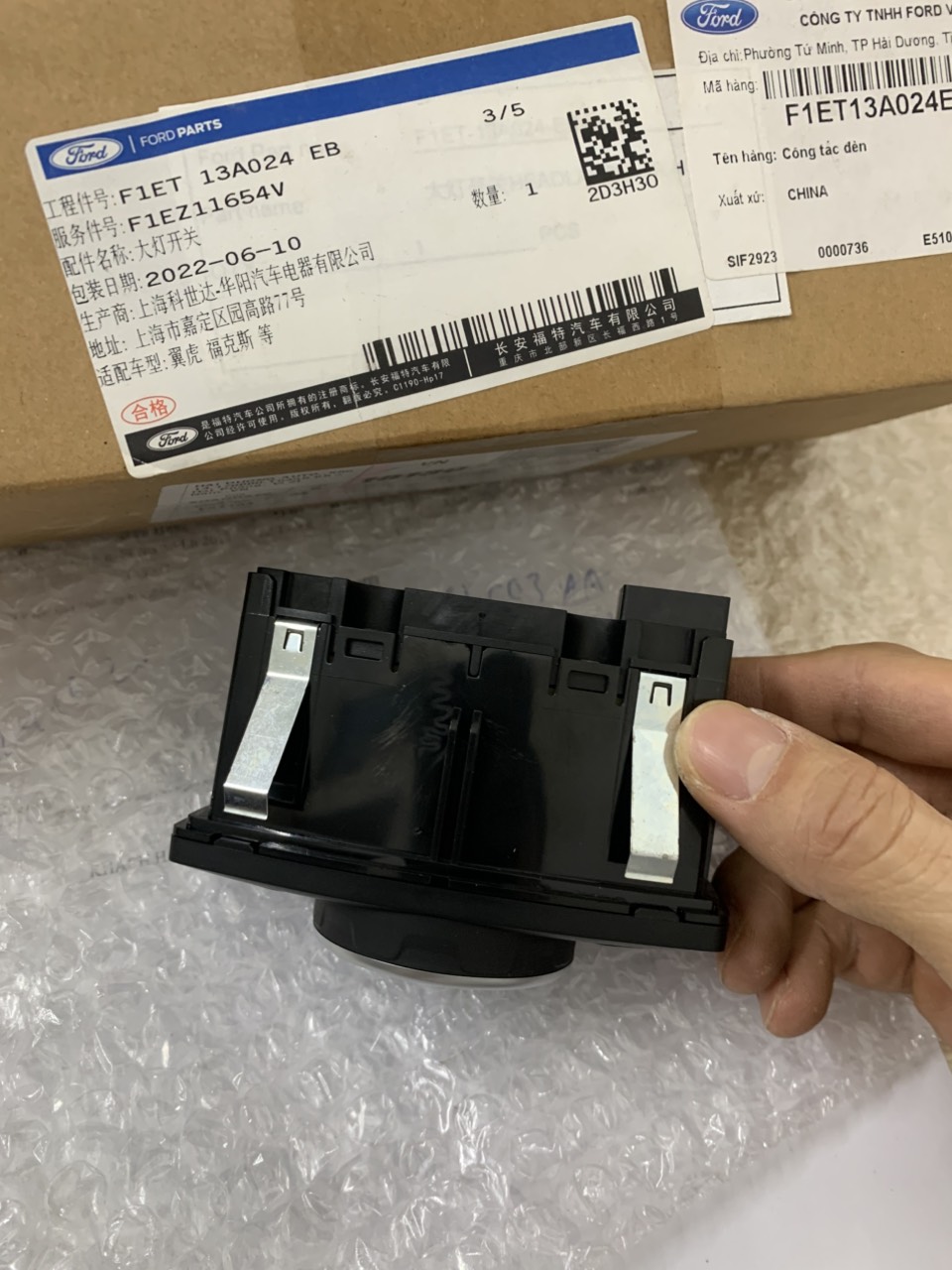 Công tắc đèn pha Ford Focus 2013 4 5 6 7 8 9 F1ET13A024EB