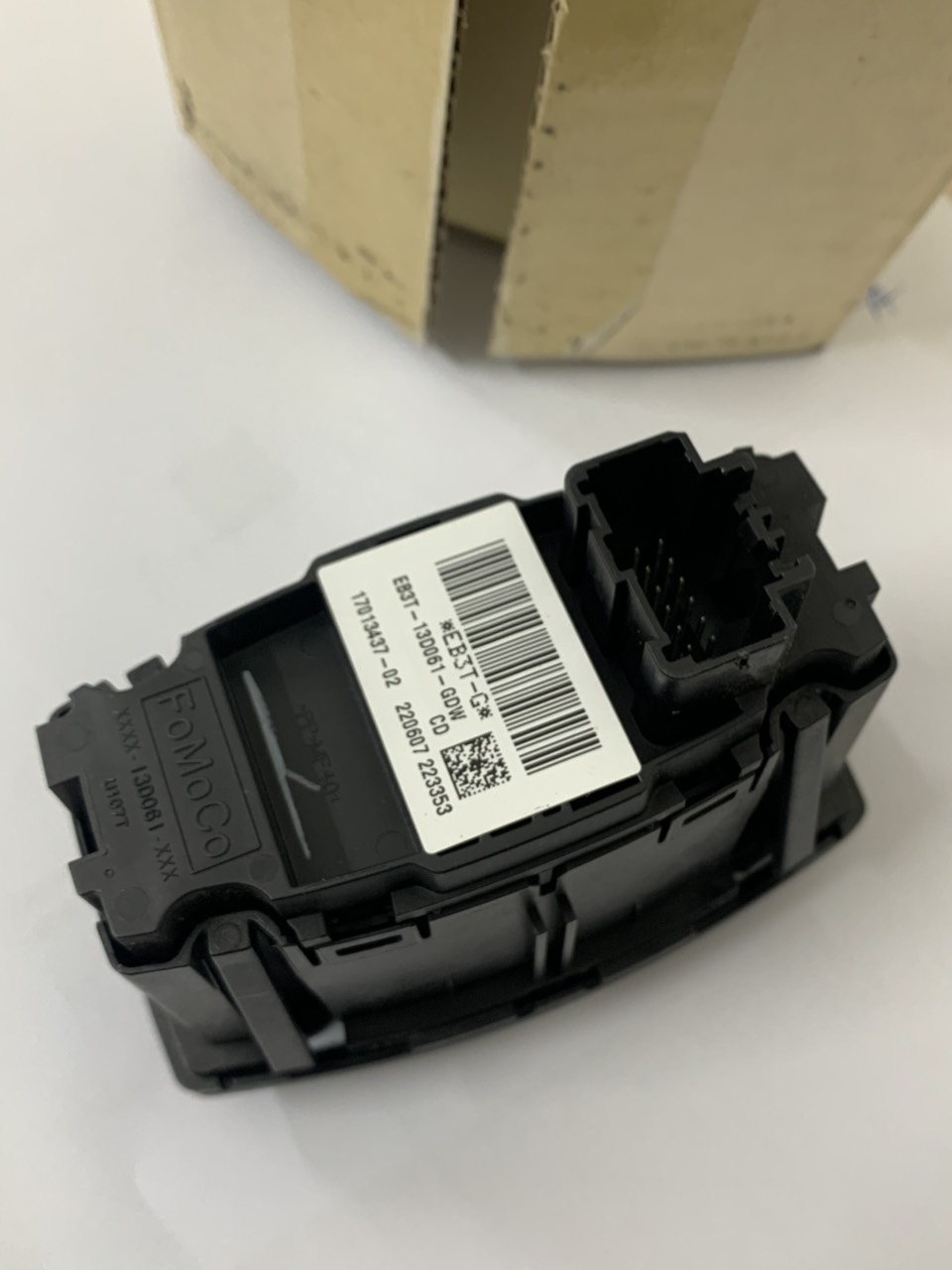 Công tắc đèn pha Ranger 2018 9 20 1 bản XLS EB3T13D061GDW