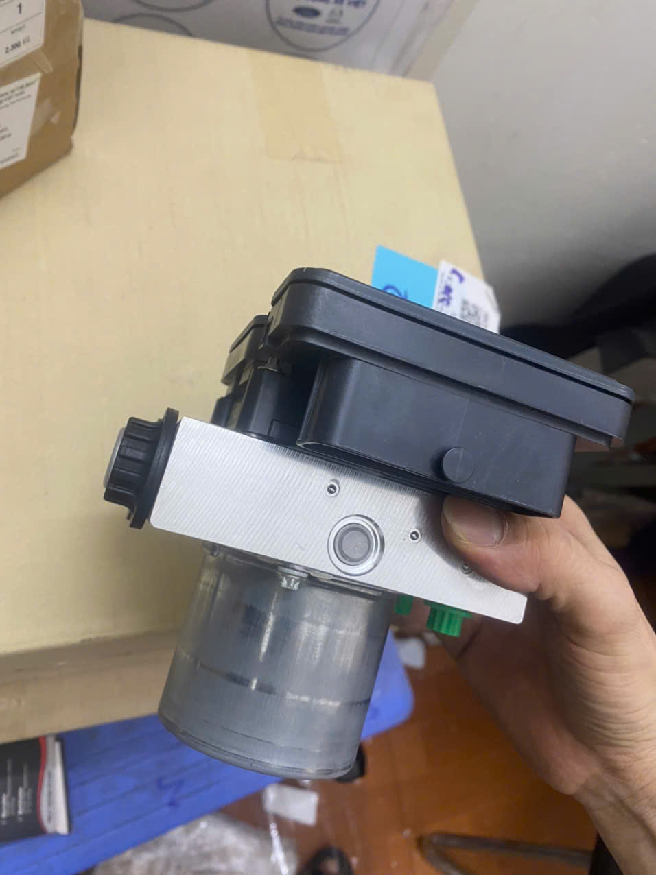 Hộp điều khiển abs Ford Ranger LB3C-2C405-BA LB3Z2C405A