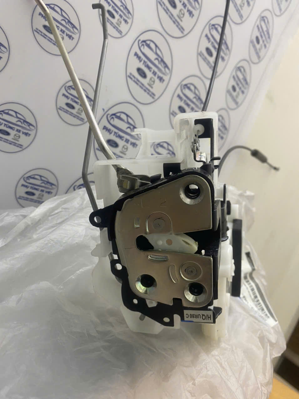 Khoá cửa trước Ford Everest 2007 8 9 2010 1 2 3 4 UR8059310C