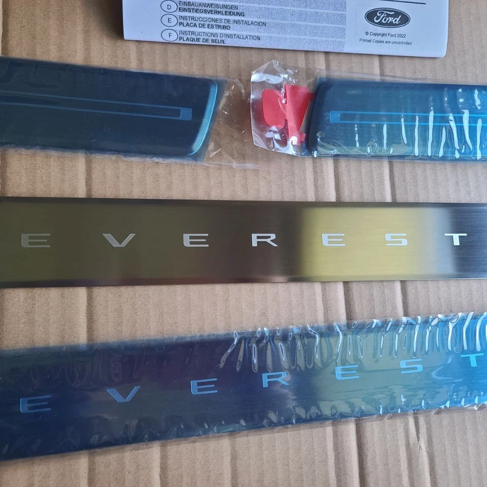 Ốp bậc bước chân Ford Everest 2023 24 25 26 N1VZ99132A08C