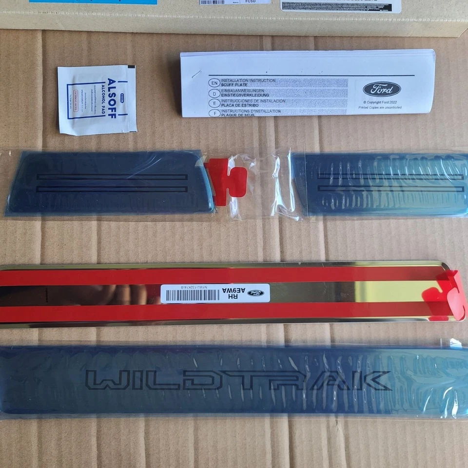 Ốp cửa, ốp bậc lên xuống Ford Ranger 2023 24 25 26 chữ Wildtrak