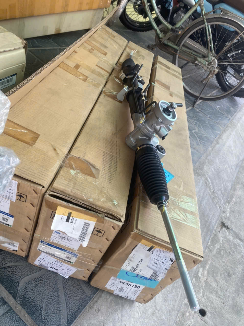 Thước lái Ford Escape 2.3 Escape 2005 đến 2013 EV0232110A