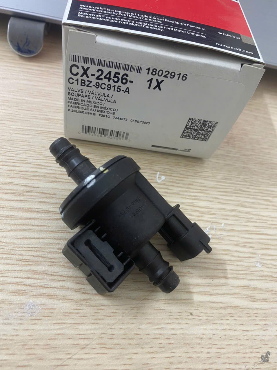 Van thu hồi hơi xăng Ford Fiesta, EcoSport CN11-9G866-AA