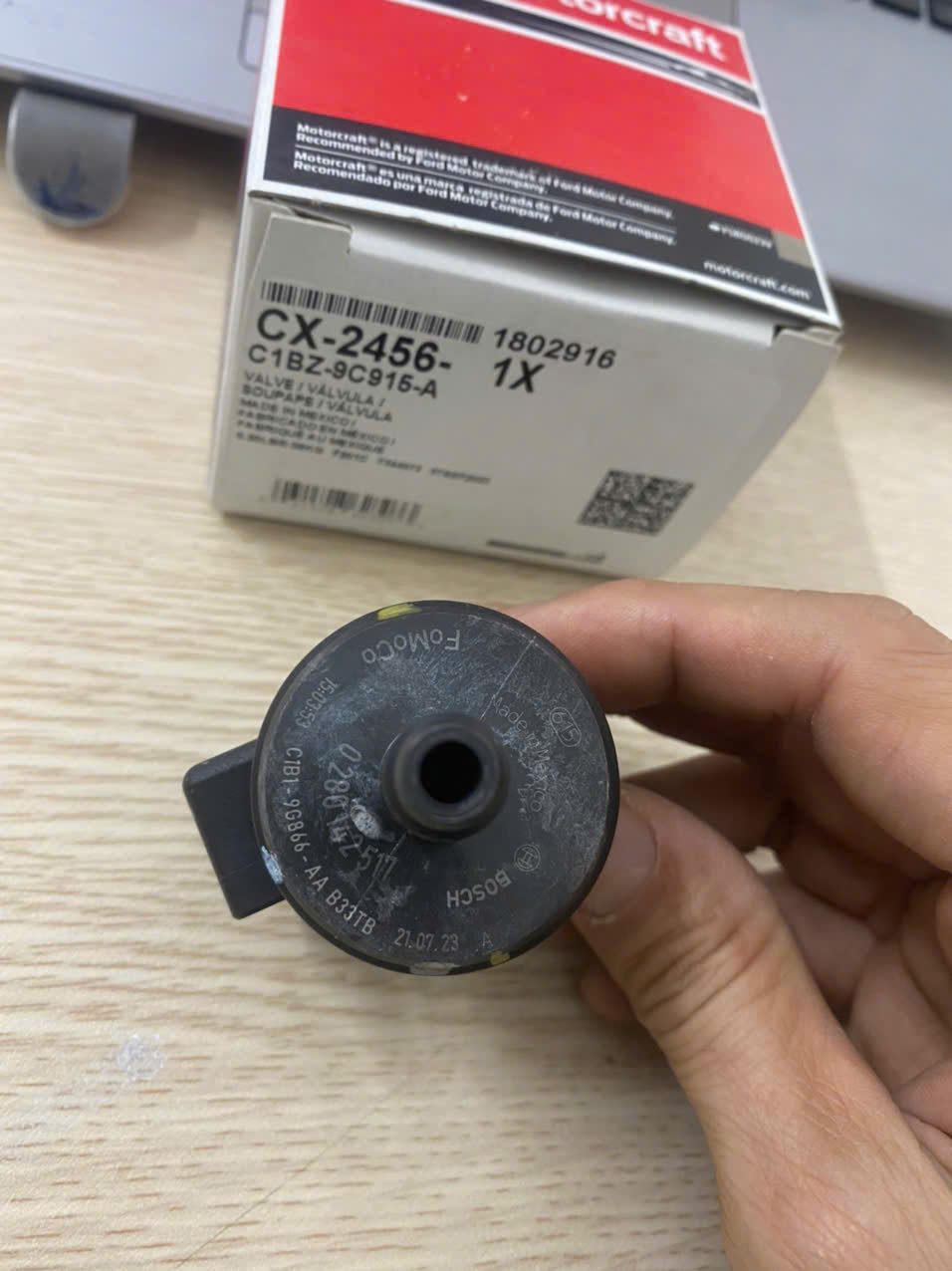 Van thu hồi hơi xăng Ford Fiesta, EcoSport CN11-9G866-AA