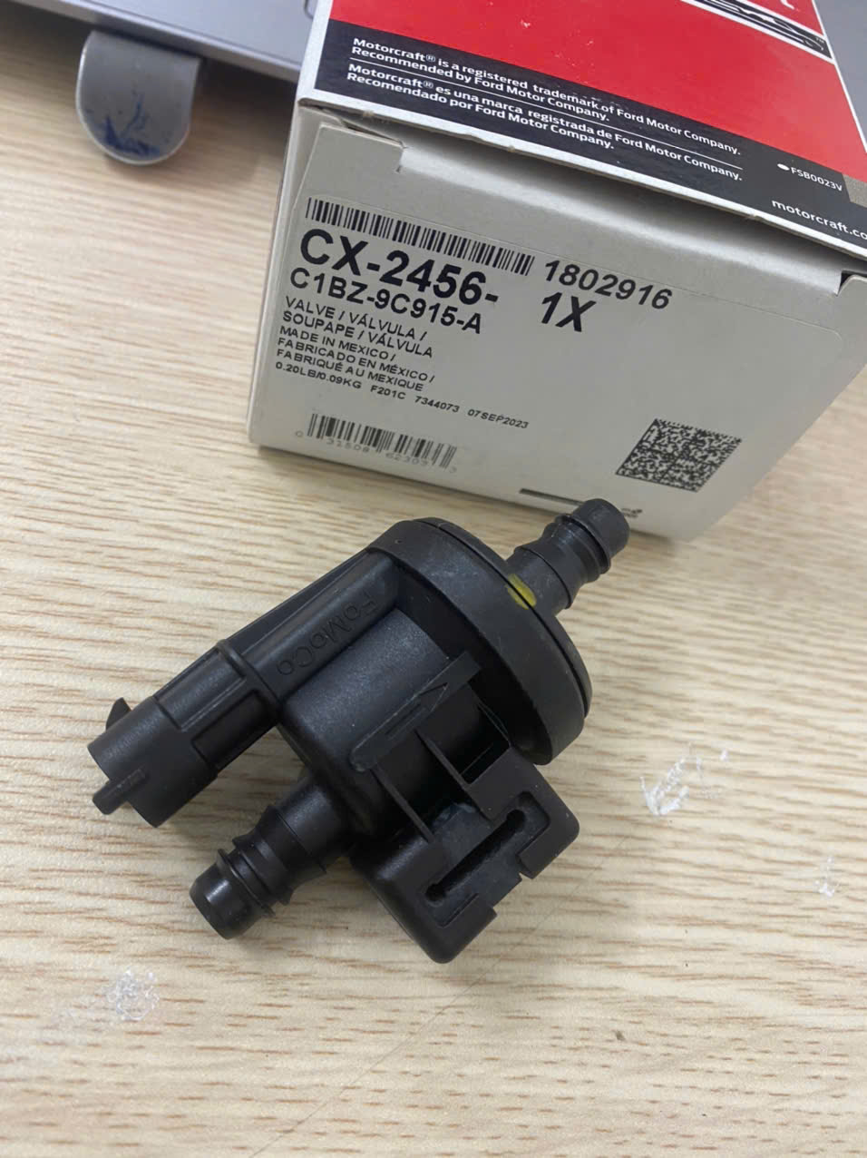 Van thu hồi hơi xăng Ford Fiesta, EcoSport CN11-9G866-AA