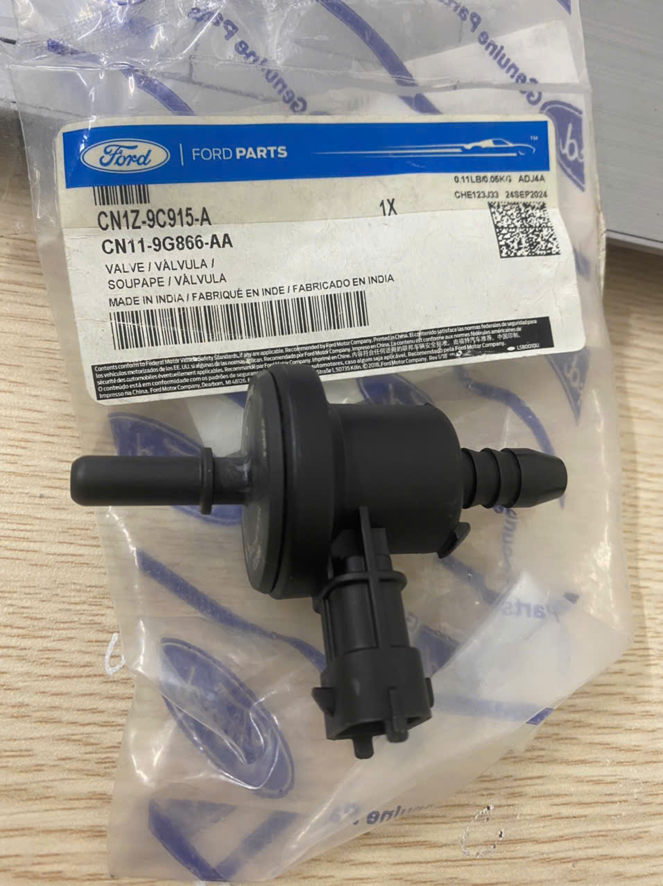 Van thu hồi hơi xăng Ford Fiesta, EcoSport CN11-9G866-AA