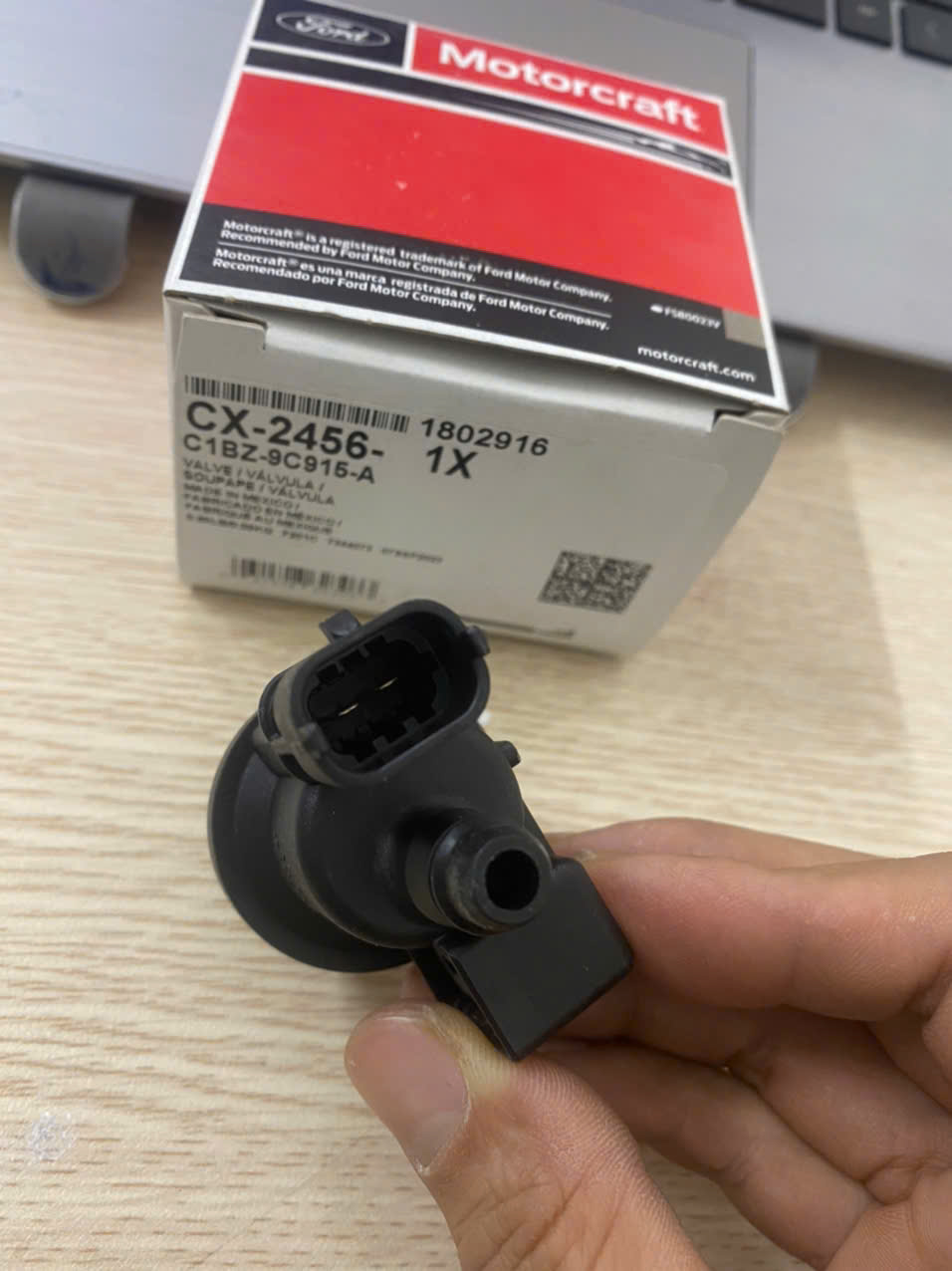 Van thu hồi hơi xăng Ford Fiesta, EcoSport CN11-9G866-AA