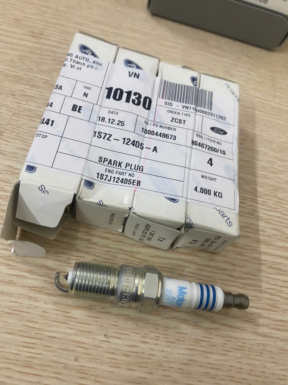 Bugi đánh lửa Ford Mondeo 2.0 & 2.5 V6 1S7Z12405A