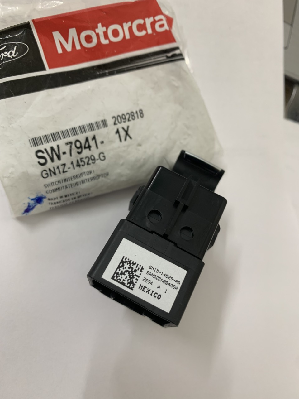 Công tắc lên kính Ford EcoSport GN1514529AA GN1Z14529B