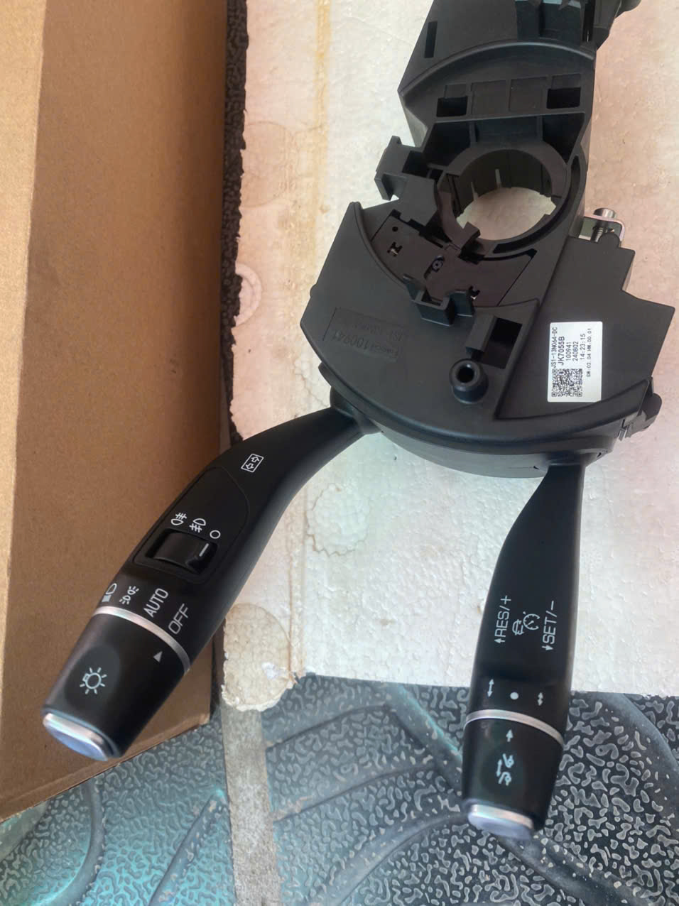 công tắc trên vô lăng Ford Territory JS113N064DC NS113N064BC