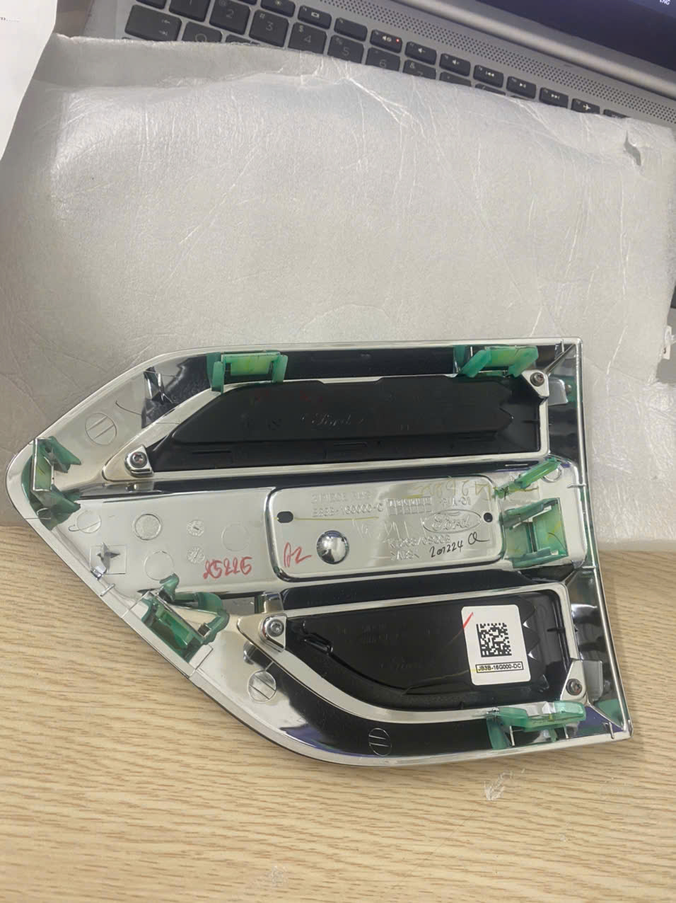 Ốp mang cá Everest 2018 19 20 21 JB3Z6320001G JB3B16G001D