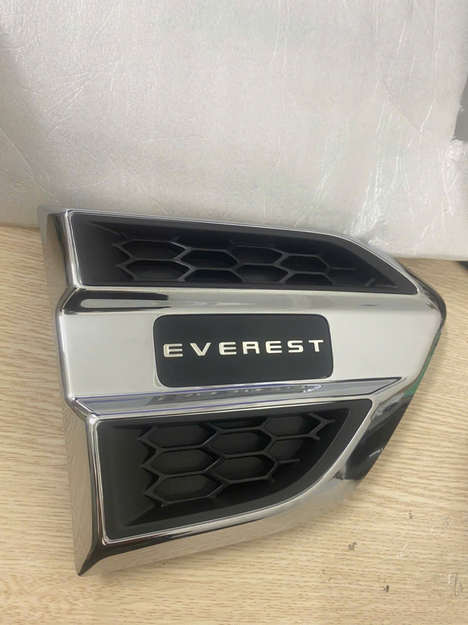 Ốp mang cá Everest 2018 19 20 21 JB3Z6320001G JB3B16G001D