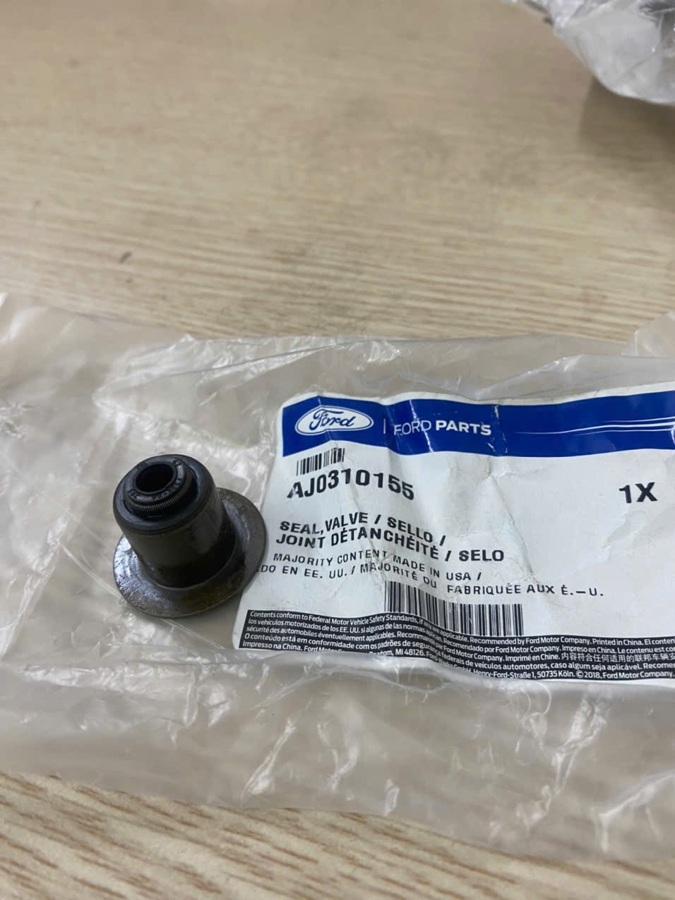 Phớt ghít Ford Mondeo 2.5, phớt ghít Escape 3.0 AJ0310155