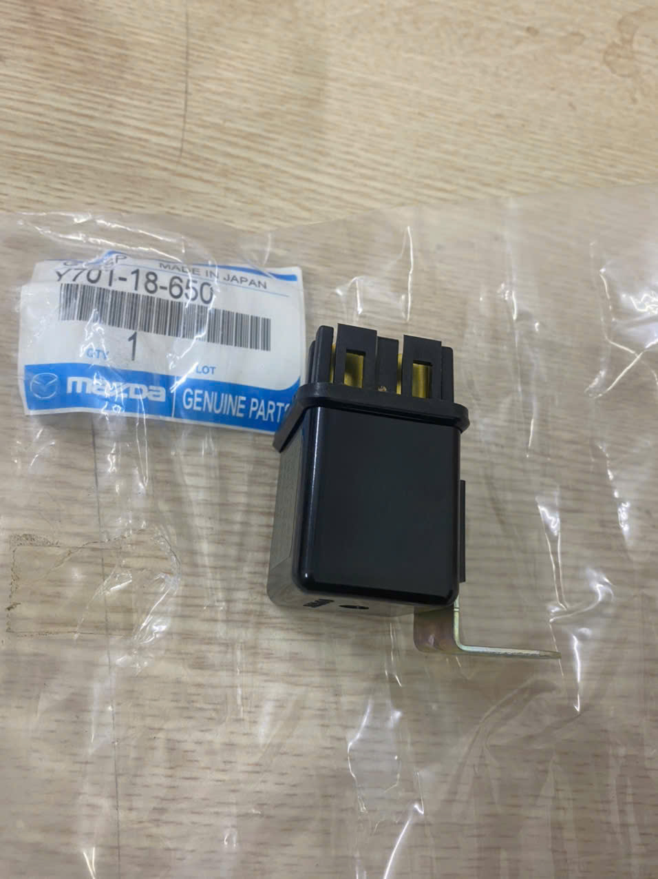 Rơ le sấy Ford Ranger, điều khiển bugi sấy Ranger MR82B-541