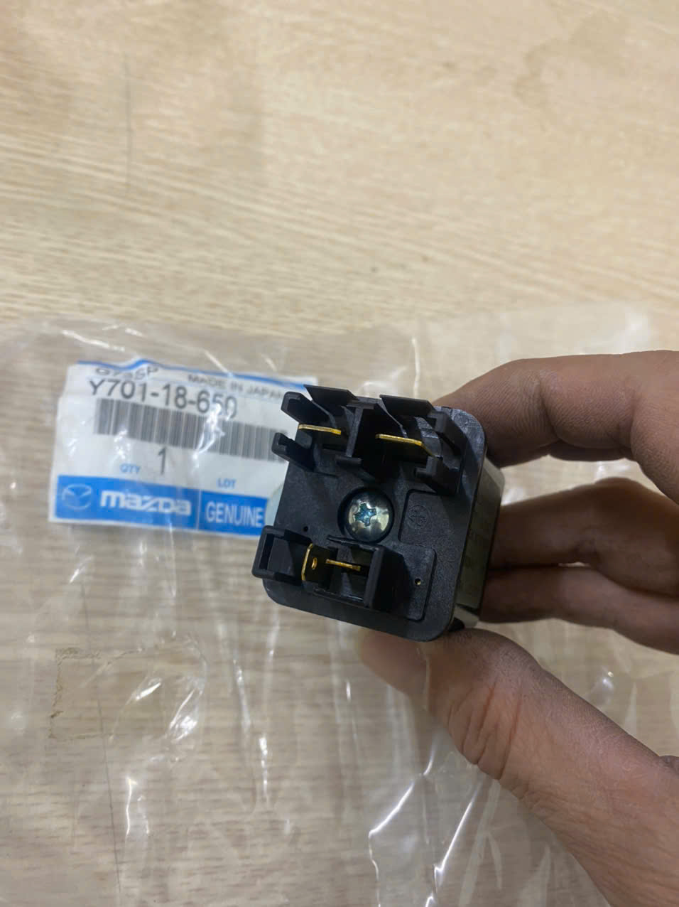 Rơ le sấy Ford Ranger, điều khiển bugi sấy Ranger MR82B-541