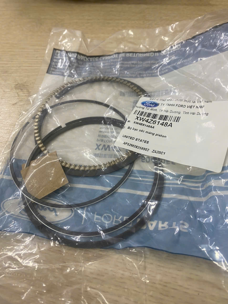 Séc măng máy Escape 3.0, Séc măng động cơ Escape XW4Z6148