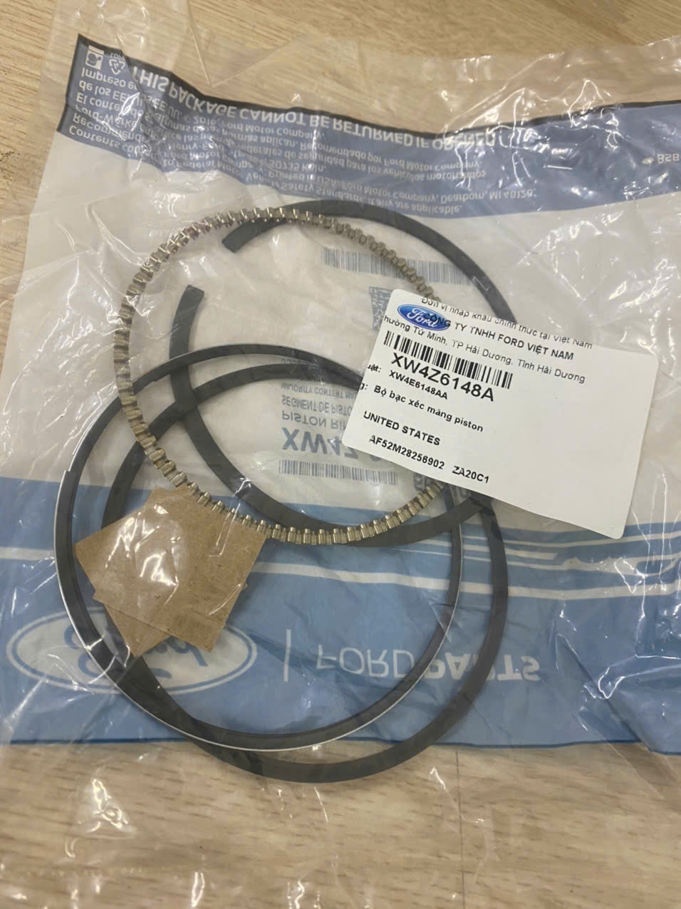 Séc măng máy Escape 3.0, Séc măng động cơ Escape XW4Z6148