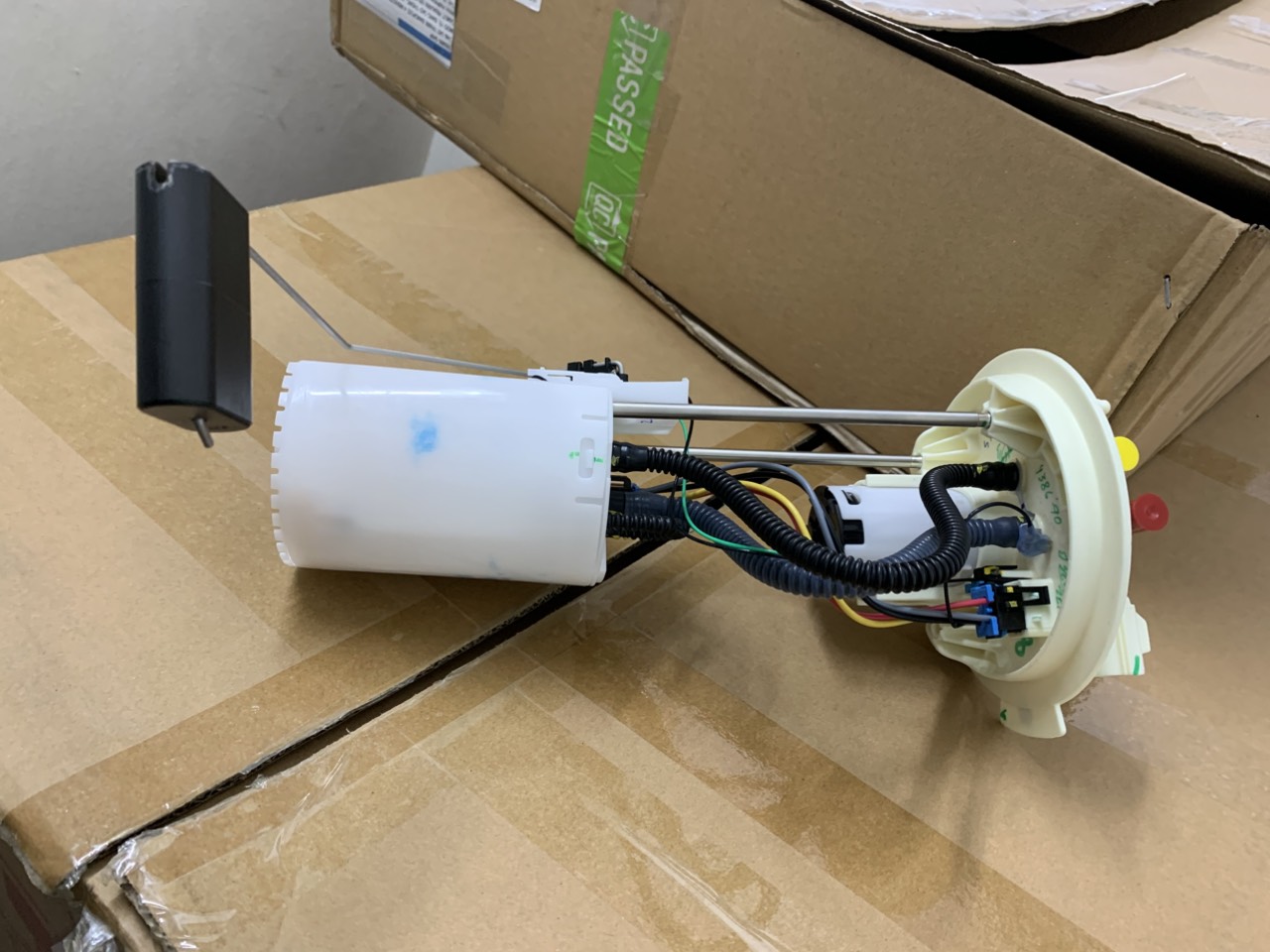 Bơm nhiên liệu thả thùng Ford Ranger 2023 4 5 6 7 MB3Z9H307W