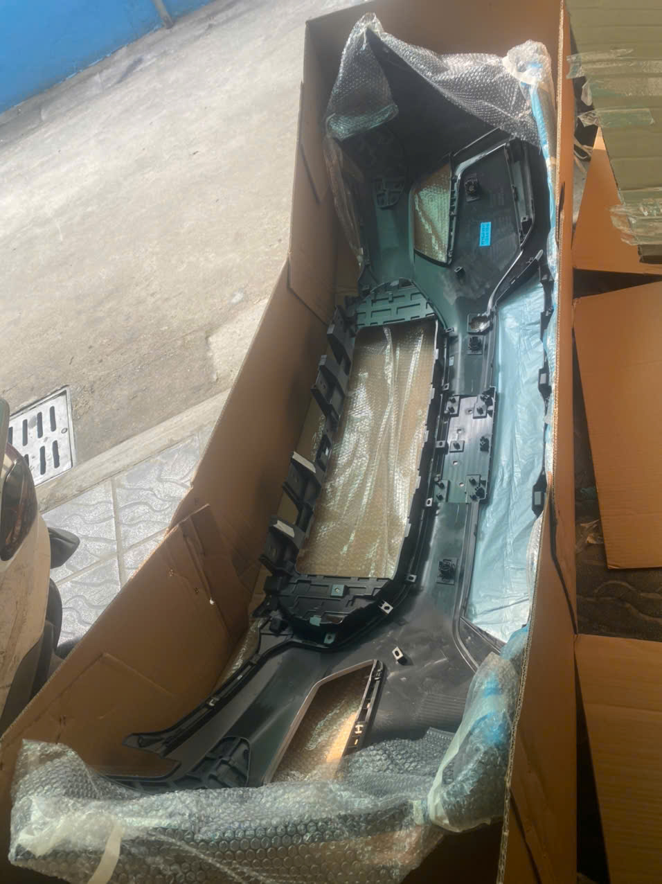 Cản trước Ford Ranger 2018-2021 JB3Z17D957R JB3Z17D957W