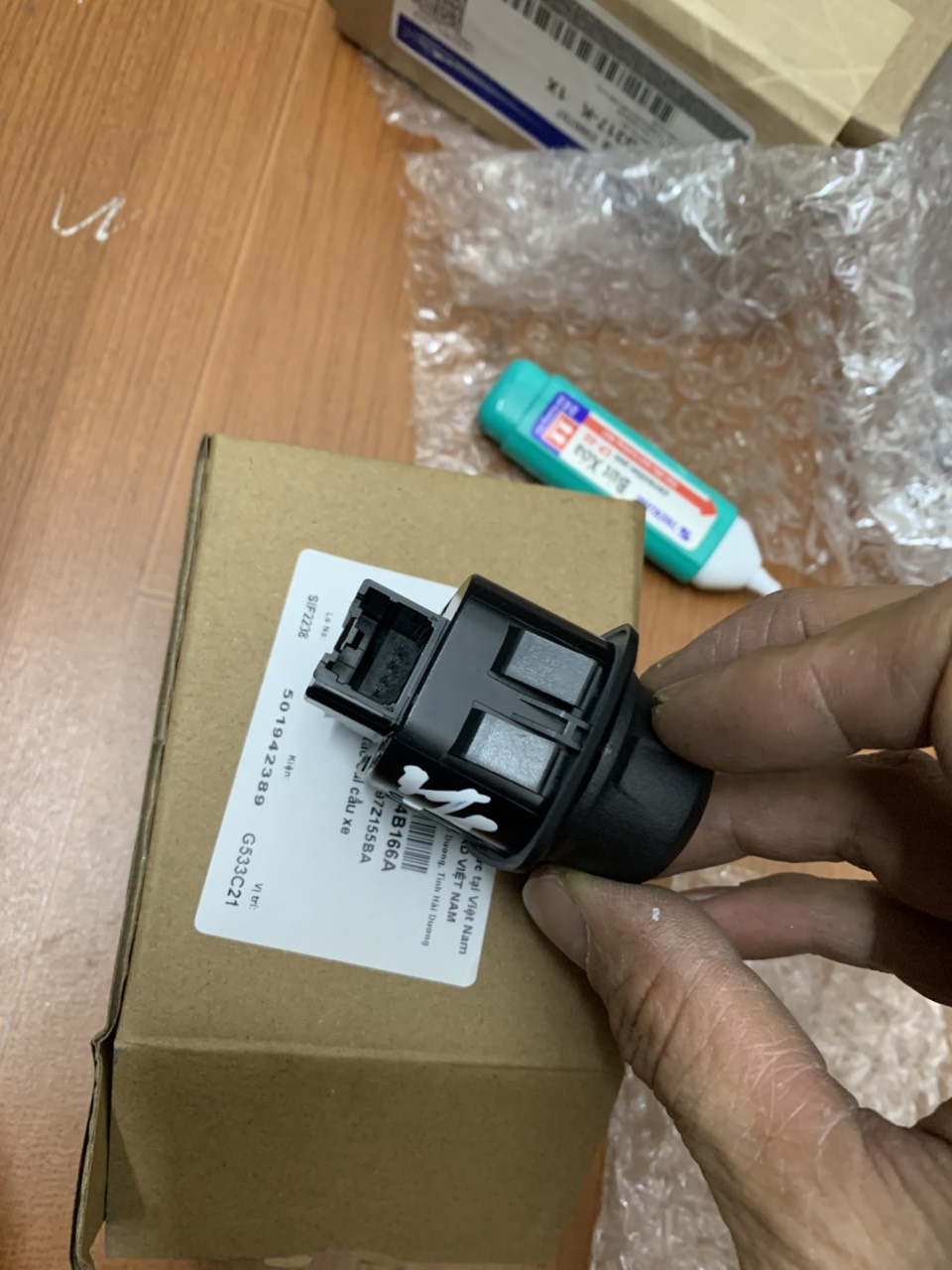 Công tắc cài cầu Ford Ranger 2013 14 15 16 17 18 AB397Z155BA