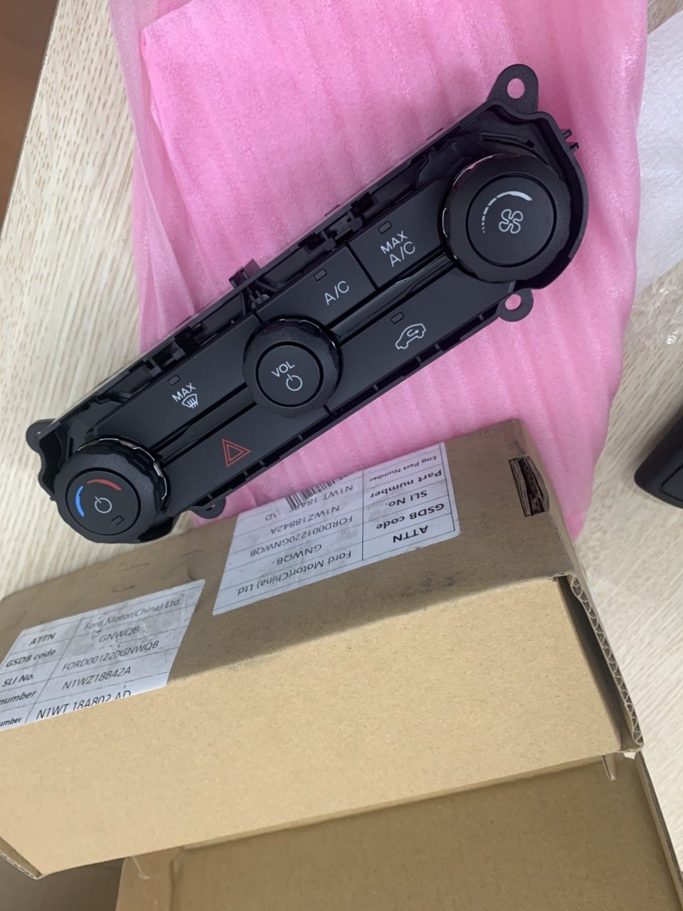 Công tắc điều hòa Ford Ranger 23 N1WZ18842F N1WT18A802AD