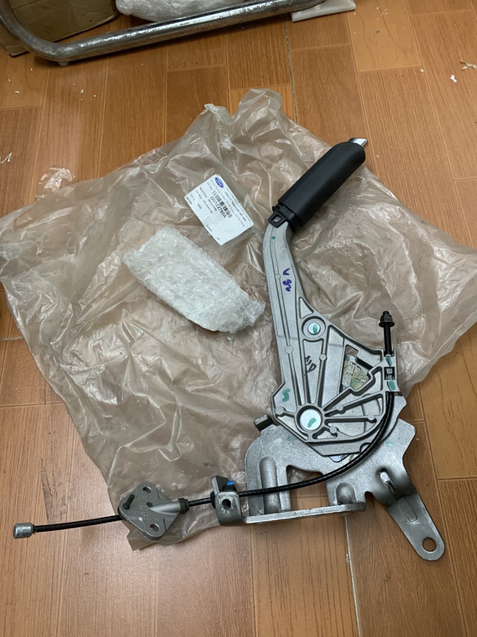 Cụm cần phanh tay Ford EcoSport 2018 9 2020 1 2 3 GN1Z2780A