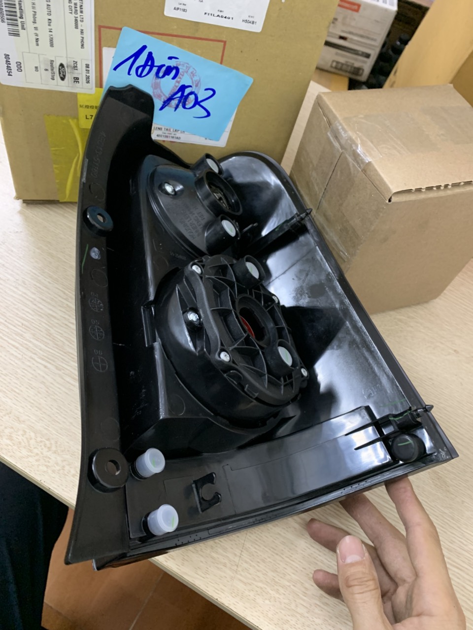 Đèn hậu Ford Escape 2005 6 7 8 4EC1351161AD 4EC13-51160