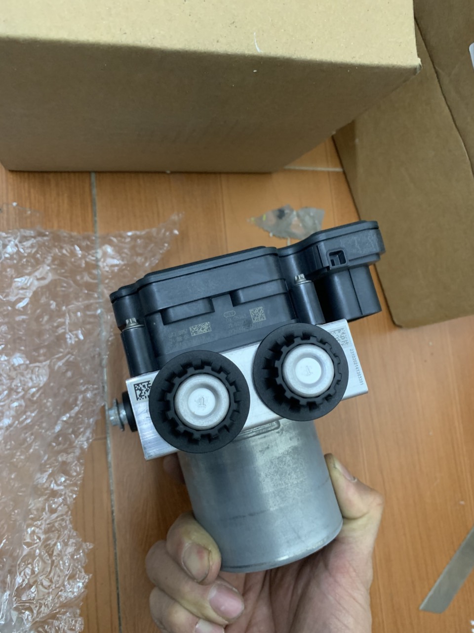 Điều khiển phanh ABS Ford Ranger 2018 19 20 21 LB3C2C405BA