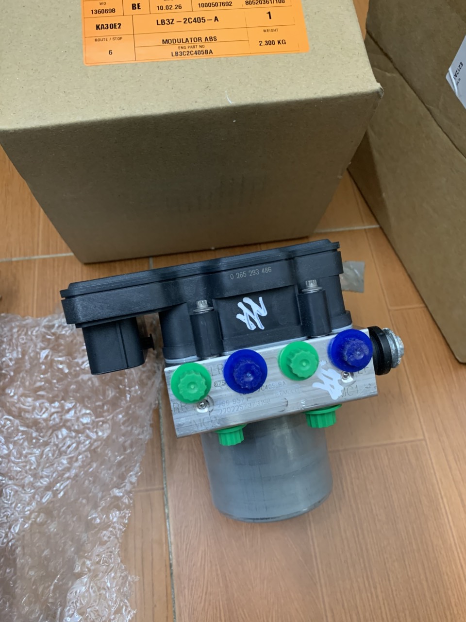 Điều khiển phanh ABS Ford Ranger 2018 19 20 21 LB3C2C405BA