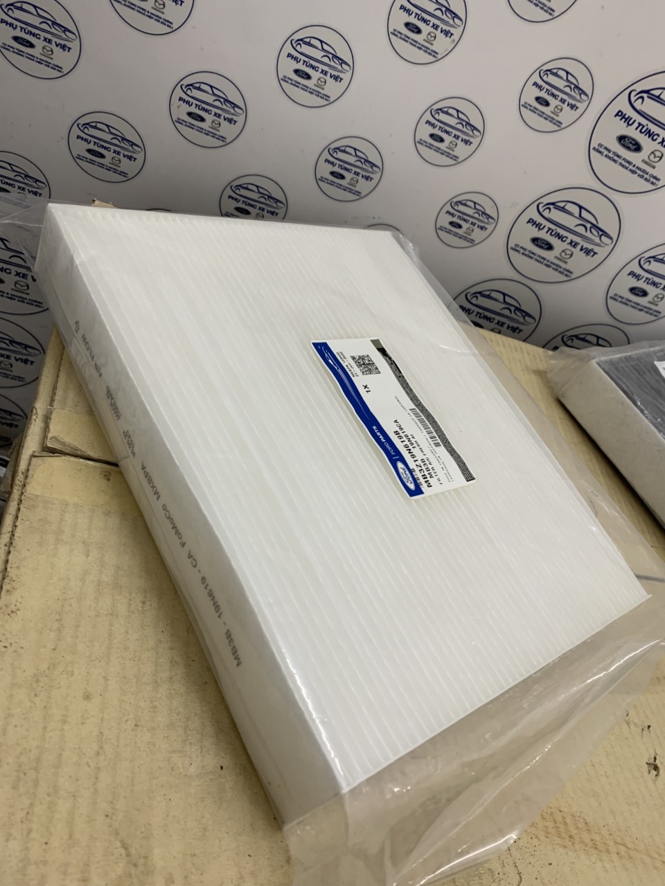 Lọc gió điều hoà Ford Ranger 2023 24 25 26 27 MB3Z19N619C