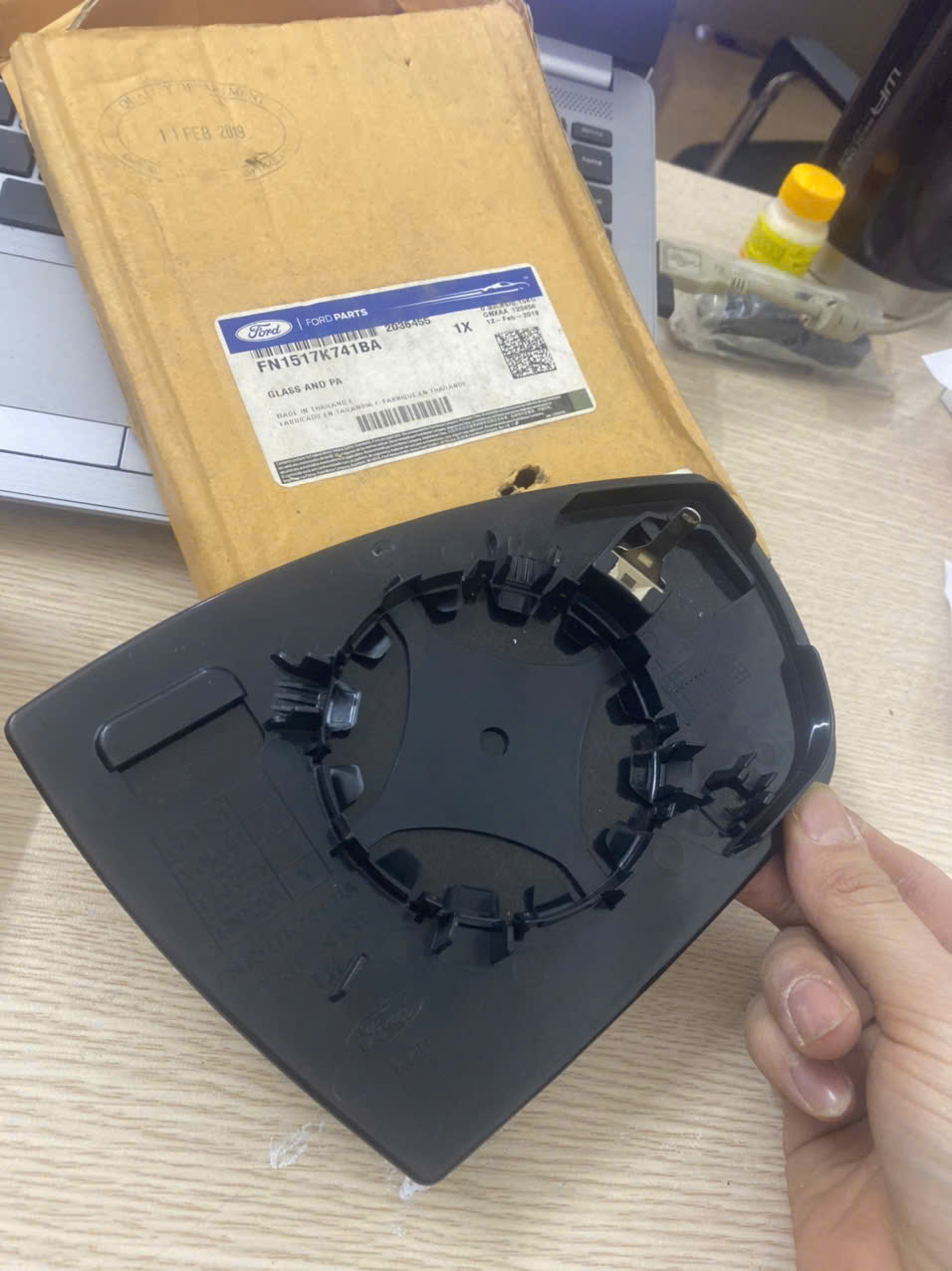 Mặt gương chiếu hậu Ford EcoSport bên lái FN15-17K741-BA