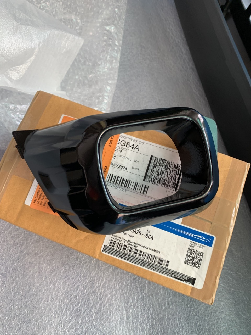 Ốp đèn gầm Ford Ranger 2018-2021 JB3Z15266C JB3B15A298