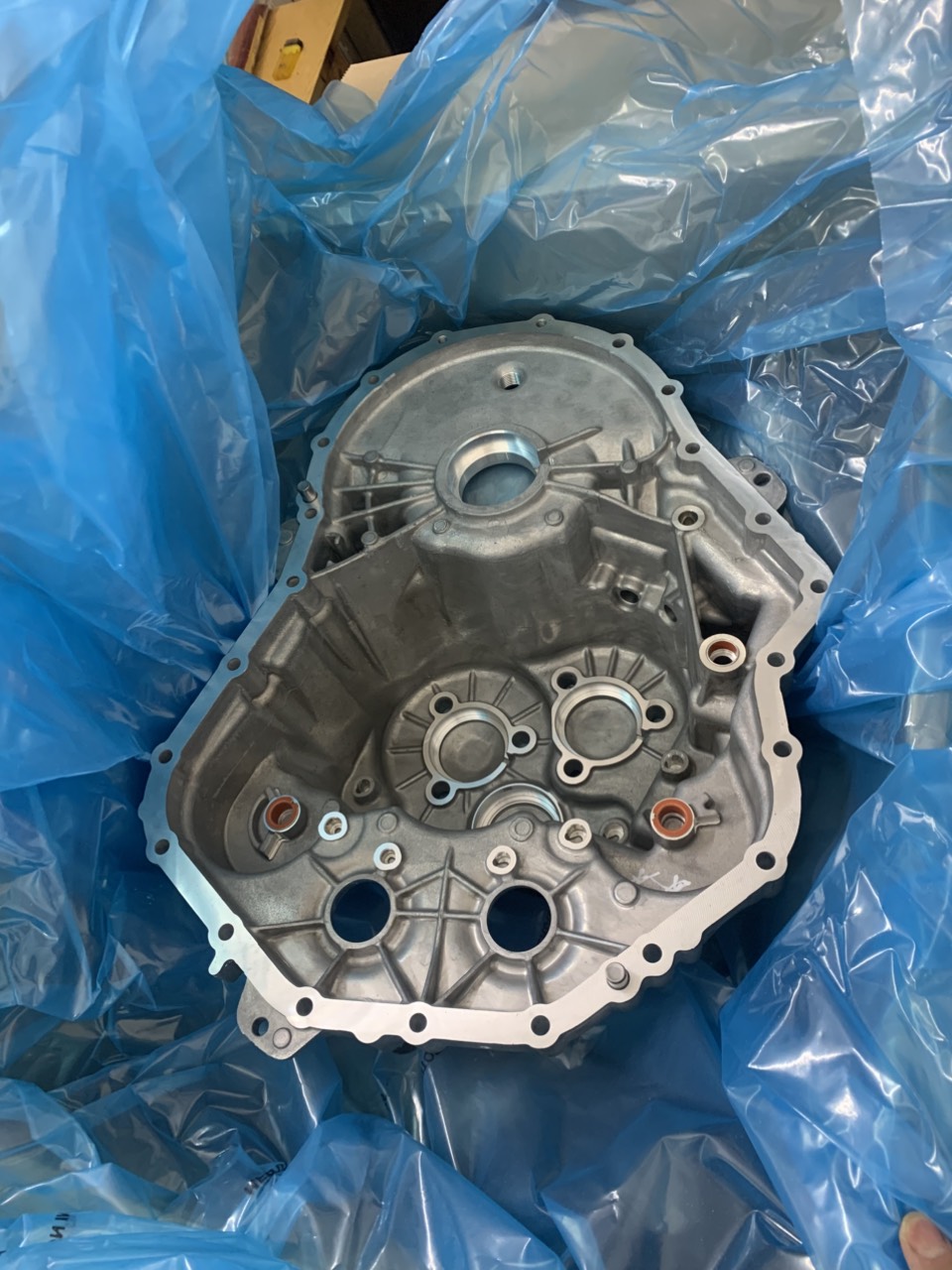 Vỏ đuôi hộp số Ford Focus 2013 14 15 BV6Z7005A BV6P7005AB