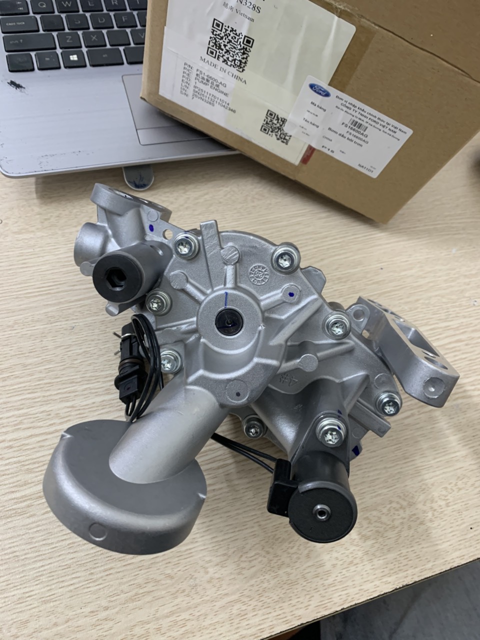 Bơm nhớt, bơm dầu động cơ Ford Territory FS16600AG FS1-6600