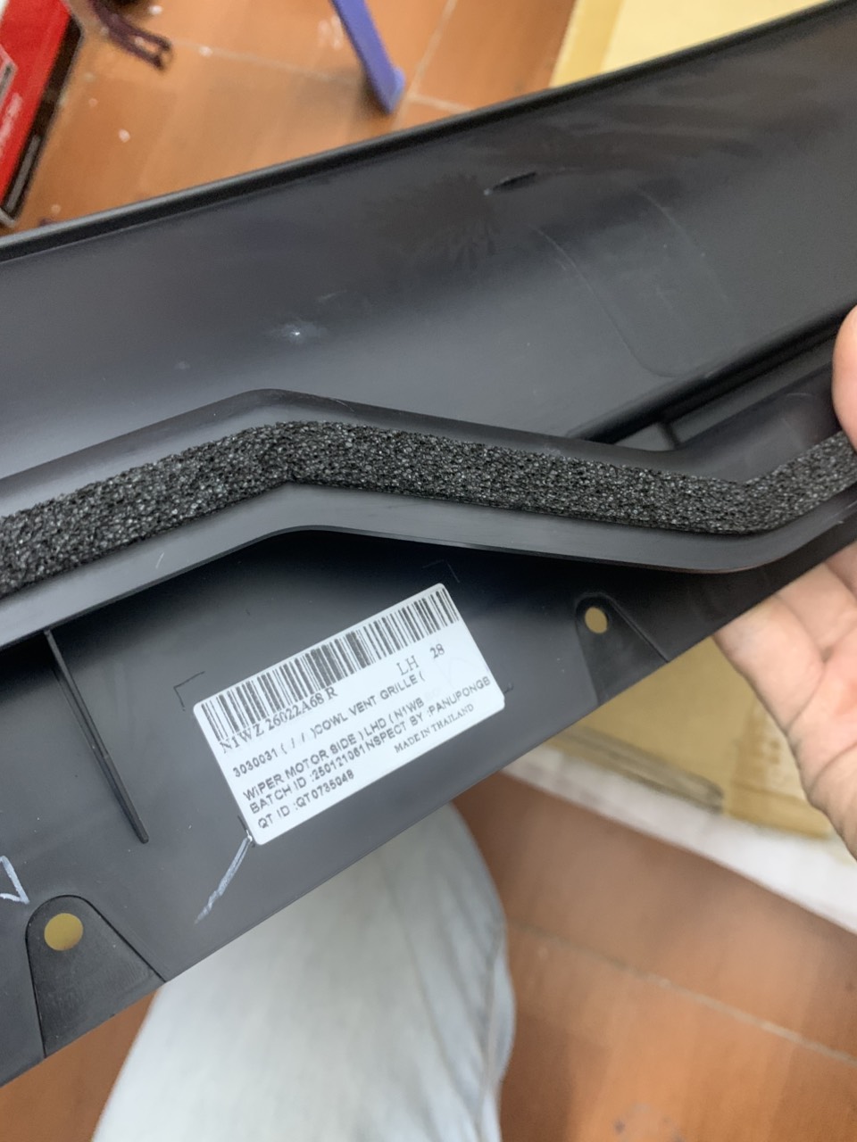 Chắn rác chân kính chắn gió Ford Everest 2023 N1WZ26022A68R