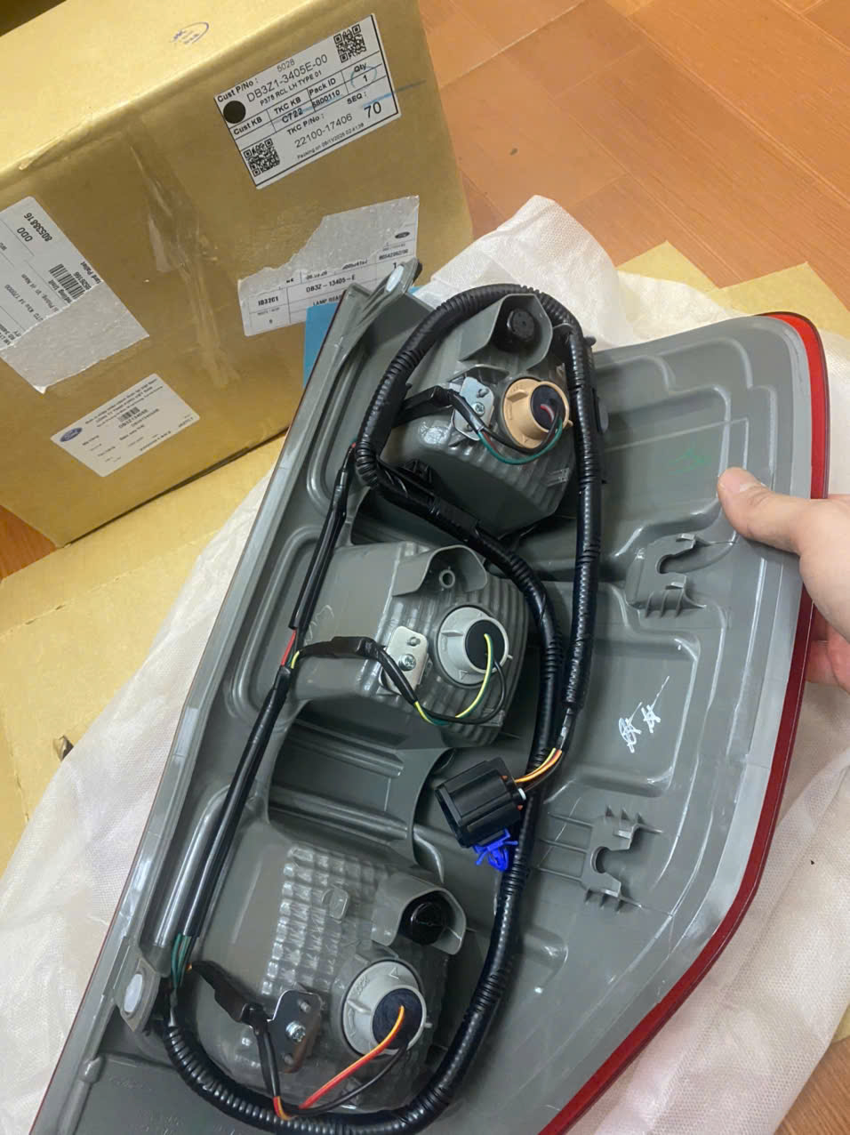 Đèn hậu Ford Ranger 2013 4 5 6 7 8 9 2020 21 DB3913405AB