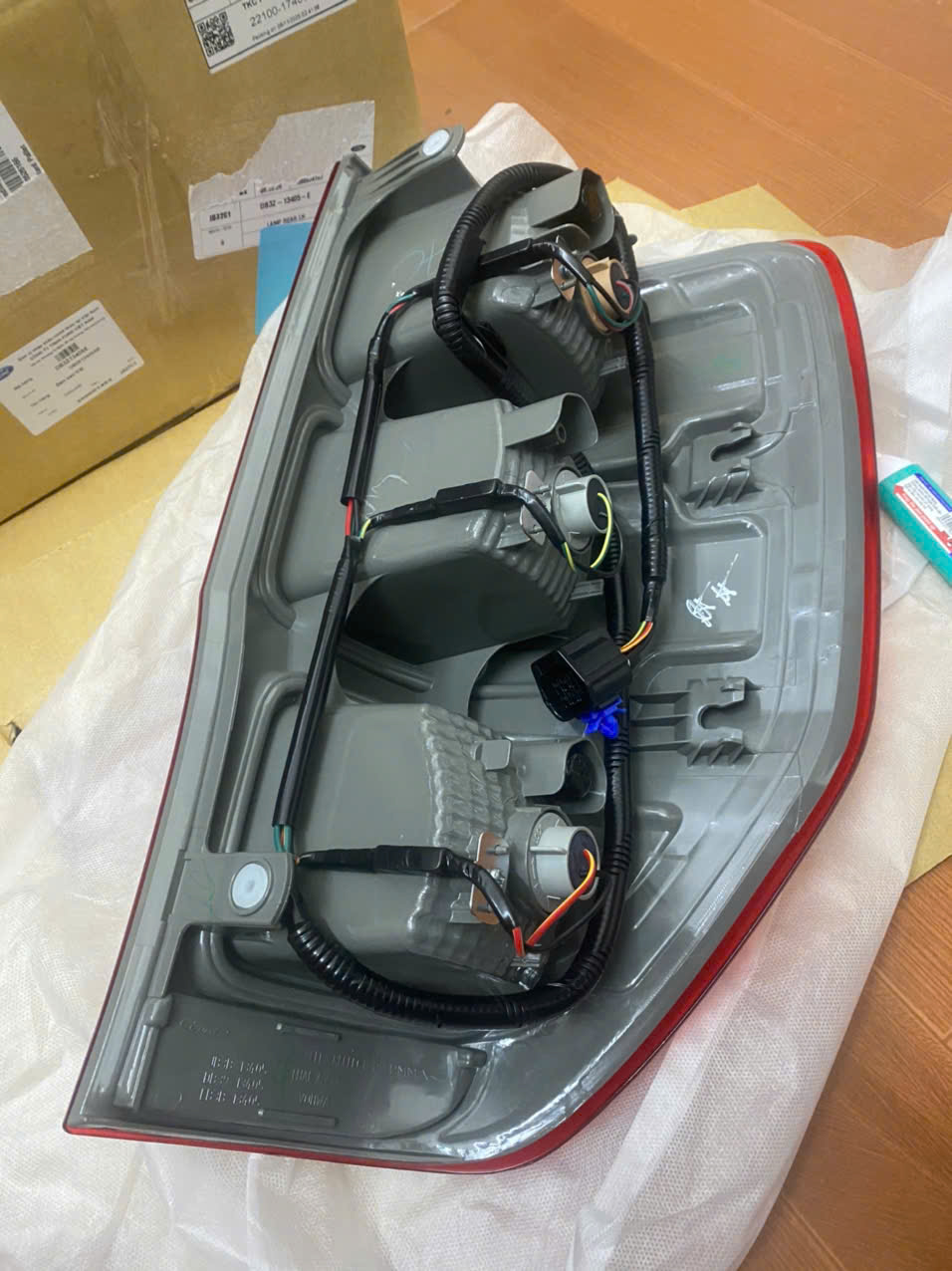 Đèn hậu Ford Ranger 2013 4 5 6 7 8 9 2020 21 DB3913405AB