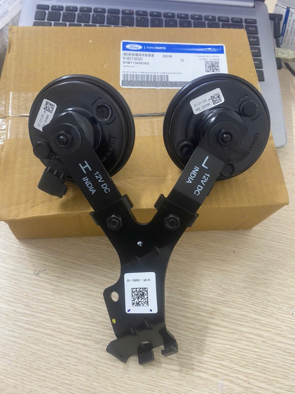 Đôi còi Ford Ranger 2023 24 25 26 27 N1WZ13832H E G