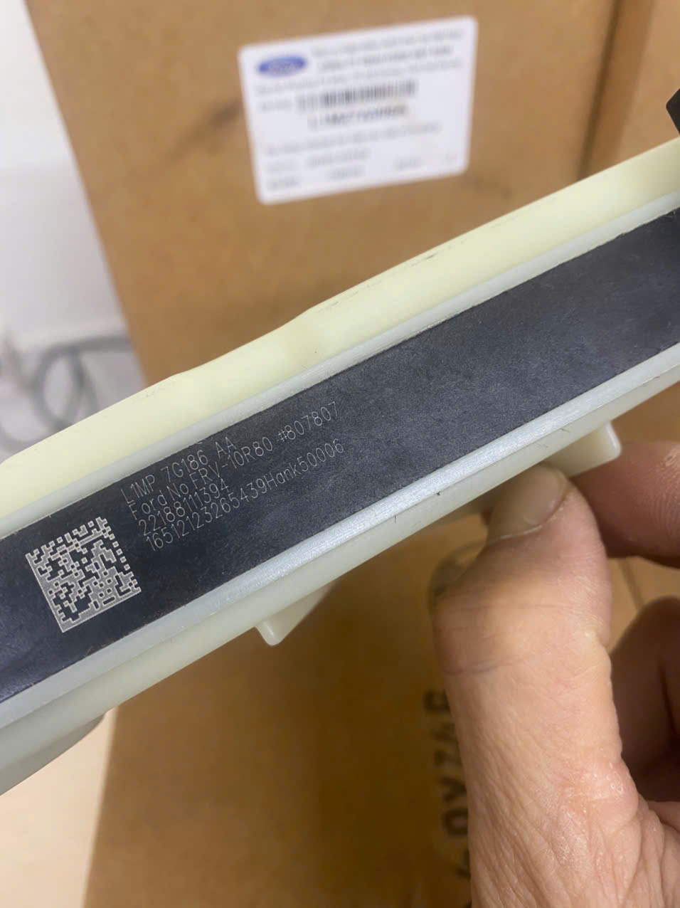 Lọc dầu hộp số tự động Ranger 2.0 L1MZ7A098A L1MP7G186AA