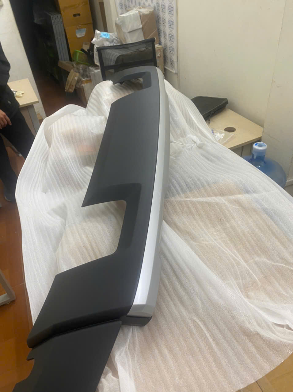 Ốp cản trước Everest 2023 4 5 6 7 N1VB17K819BB N1VZ17757D