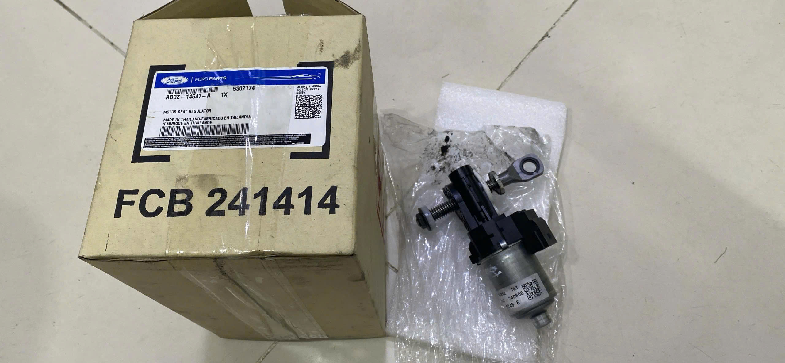 Mô tơ chỉnh ghế Ford Everest AB3921617D40AA AB3Z14547A